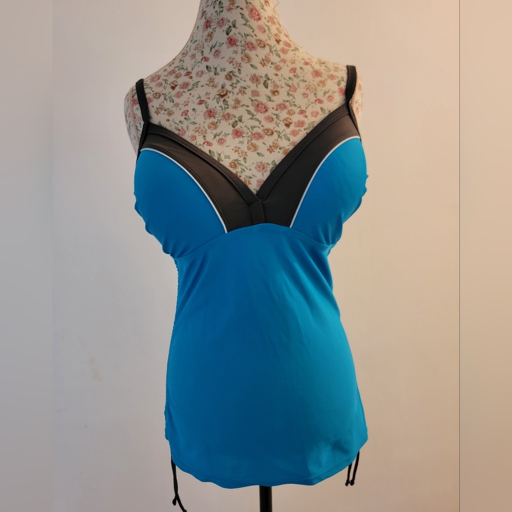 Free Country Vibrant Blue and Black Camisole SIZE LARGE